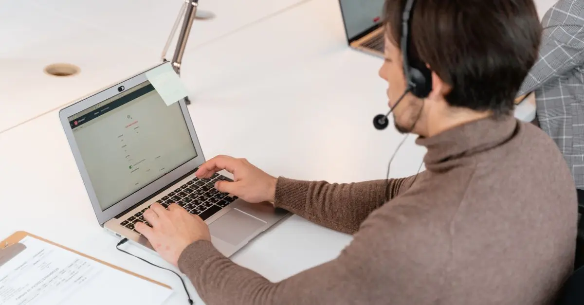 Les avantages et inconvénients du support client en ligne