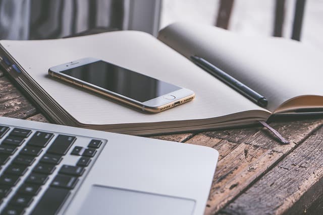 Comment identifier les sources d'aide en ligne fiables